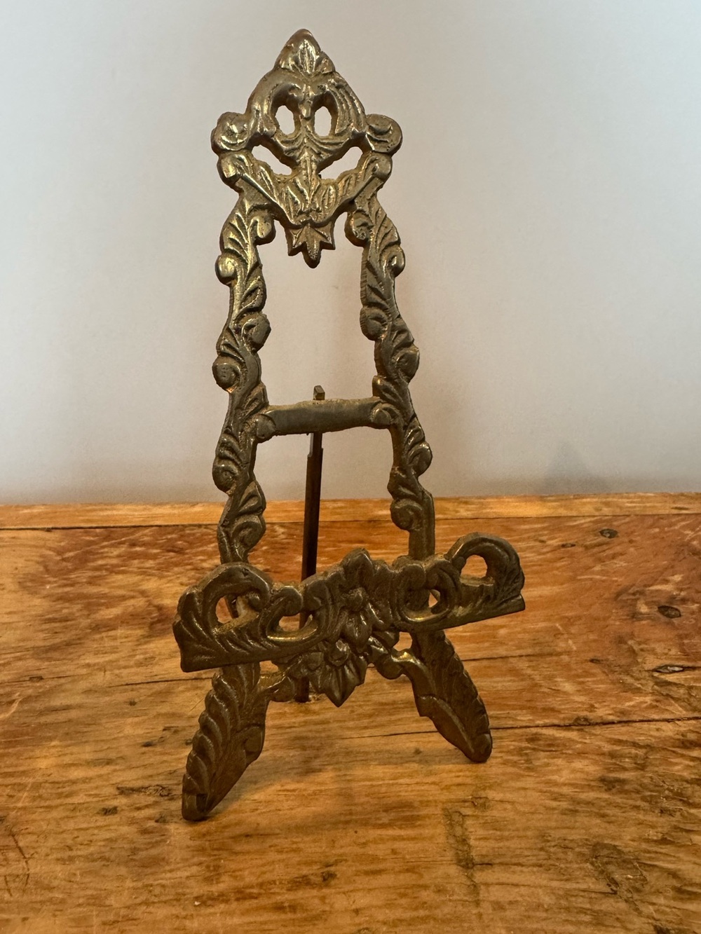 Vintage Ornate Filigree Brass Easel Tabletop Picture Display